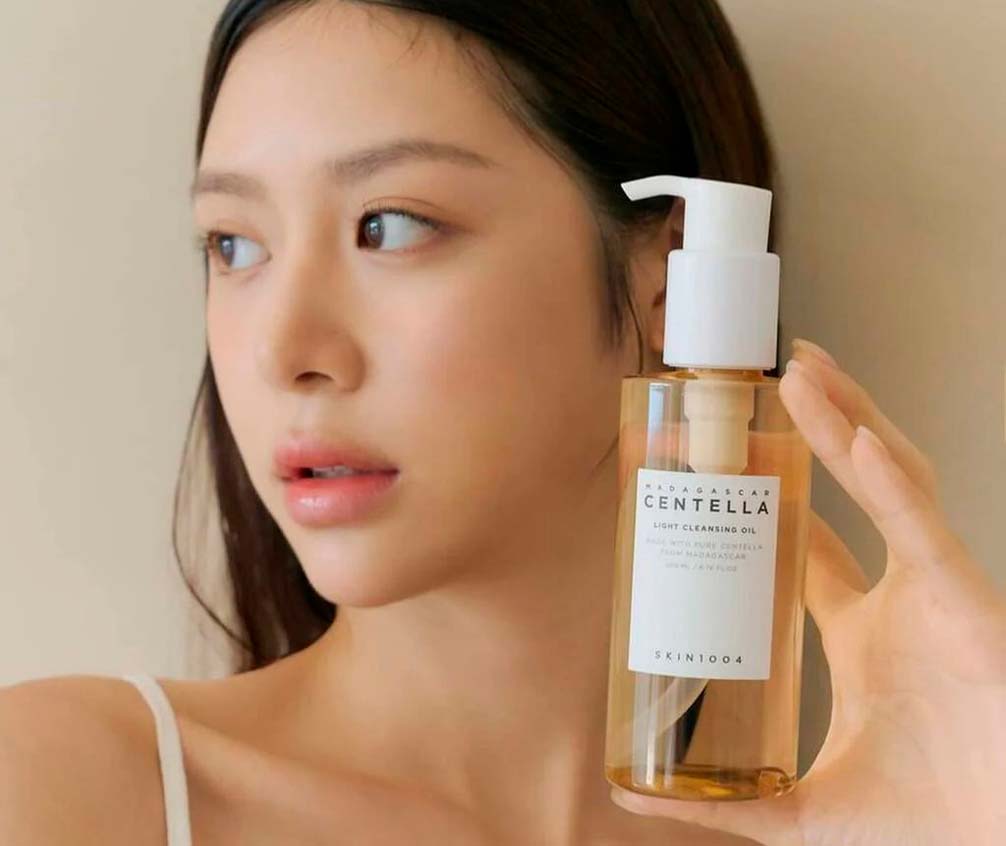 Skin1004 - Centella Light Cleansing Oil - 200ml